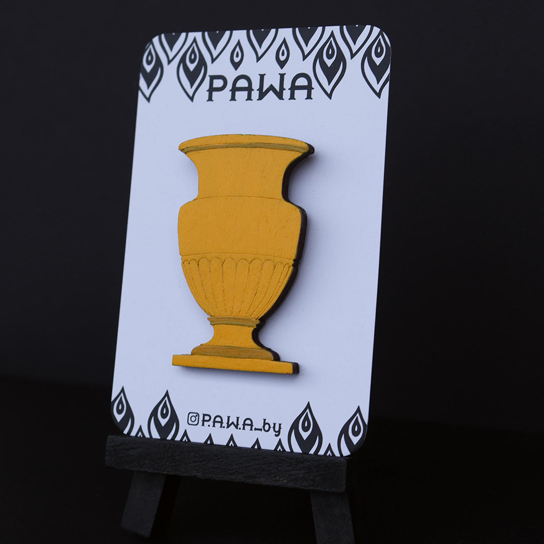 Брошка «Ваза» — мінімалістычнае ўпрыгажванне з мастацкім настроем, беларускі дызайн